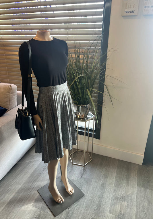 Gray planted skirt